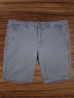 Bonobos Men’s Grey 11” Chino Shorts / Cuffed Hem. Size 38